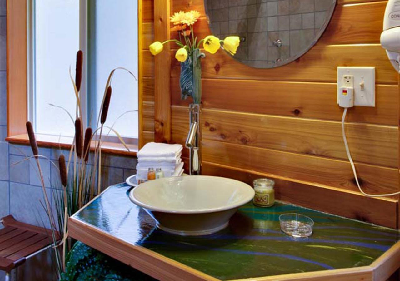 Stormking Hotel Эшфорд Экстерьер фото