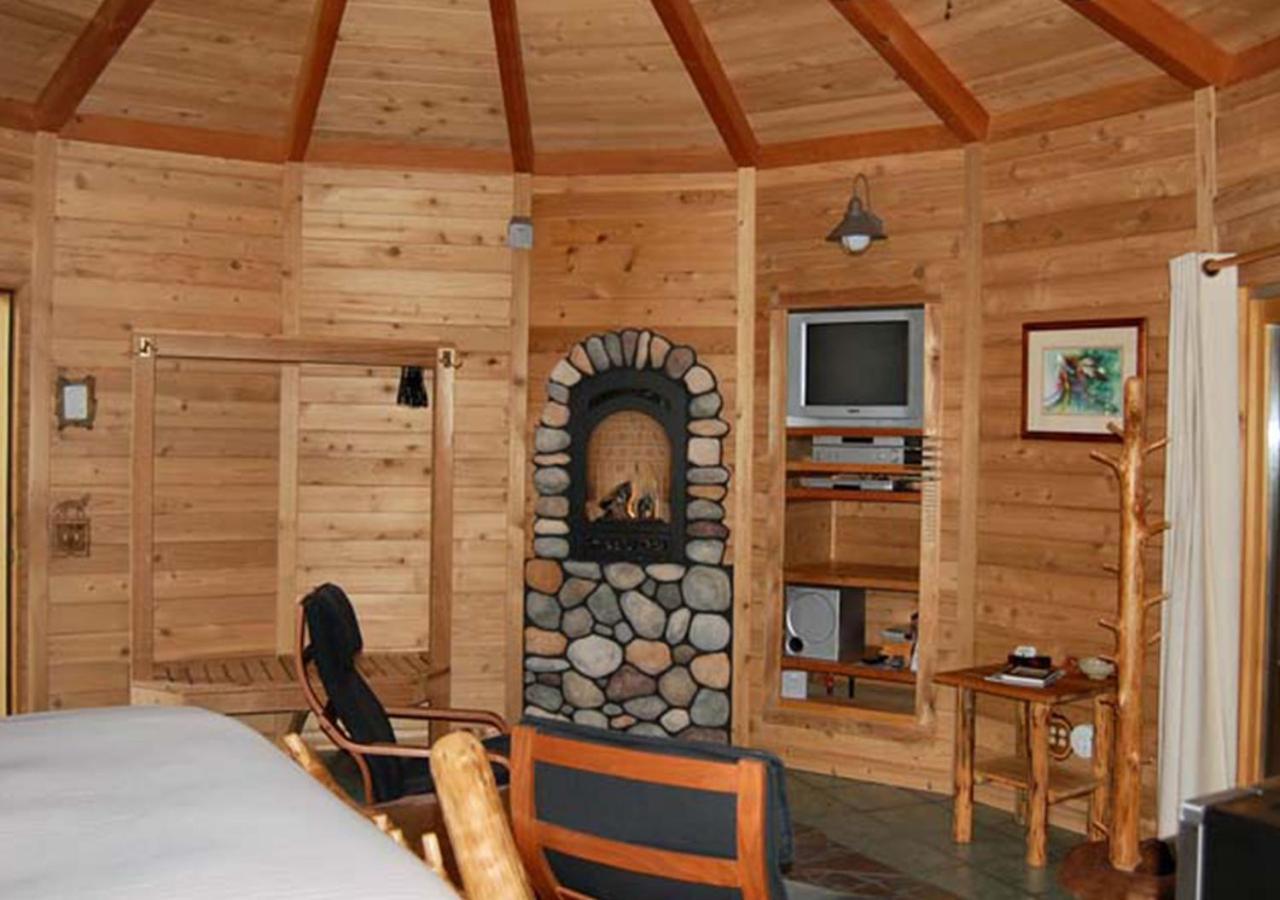 Stormking Hotel Эшфорд Экстерьер фото